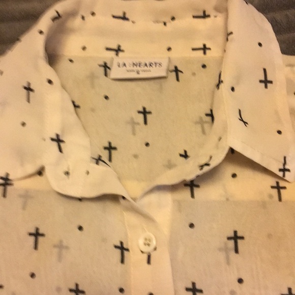 Cross blouse🖤 - Picture 2 of 3